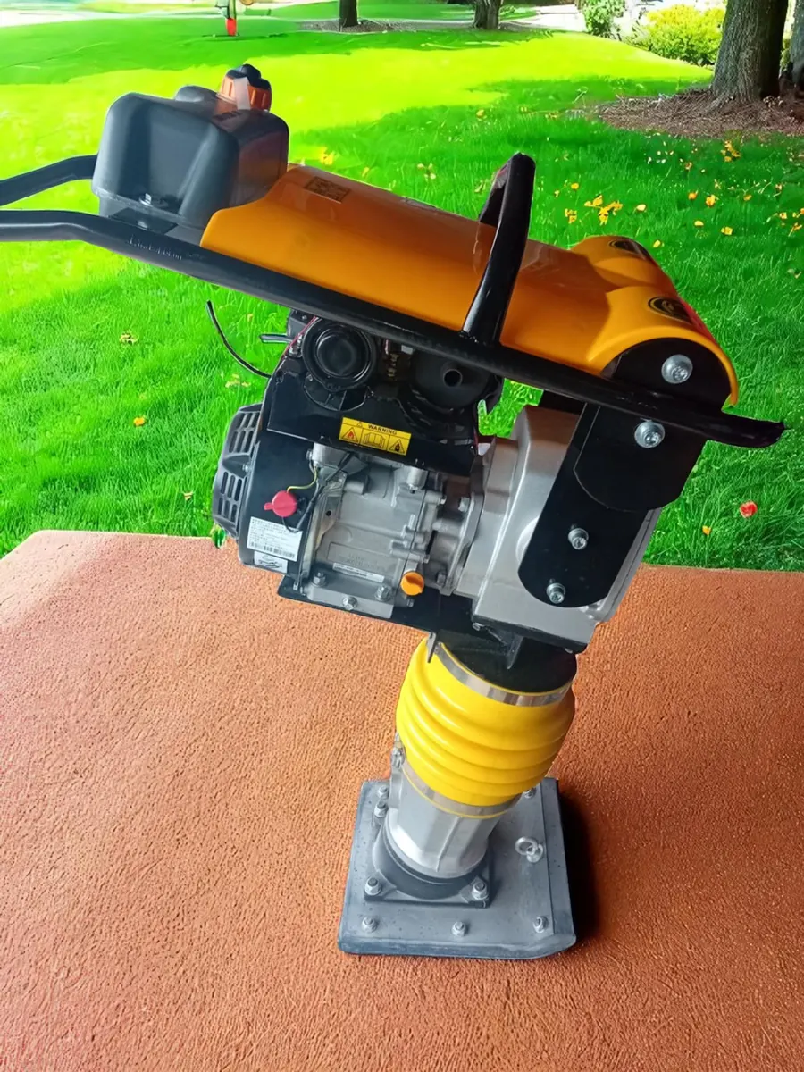 Skoczek zagęszczarka skokowa 70kg Loncin